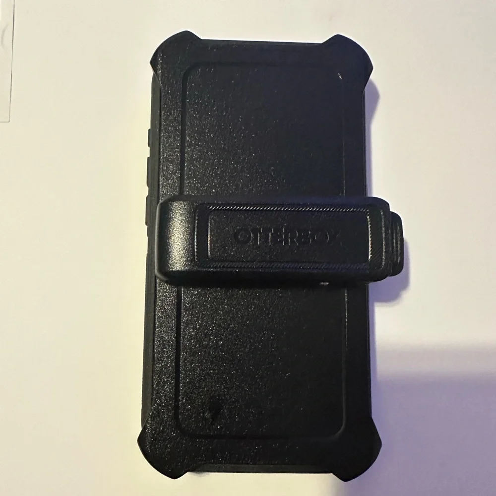 OtterBox Defender Pro Case for Apple iPhone 15 Plus / iPhone 14 Plus‎